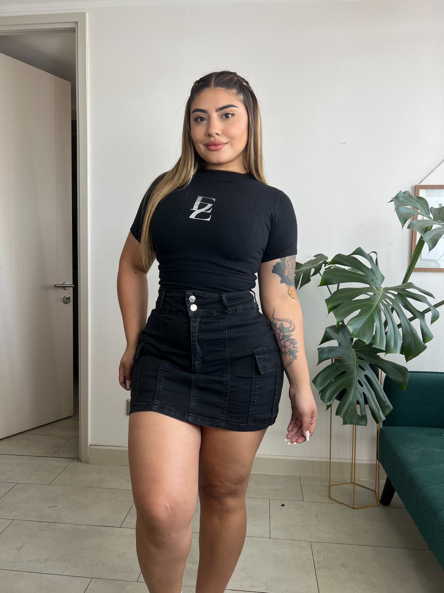 EZ04 | (C6) Falda Short Cargo Negra Confeccion Nacional | Moda Estroz | Venta Por Mayor