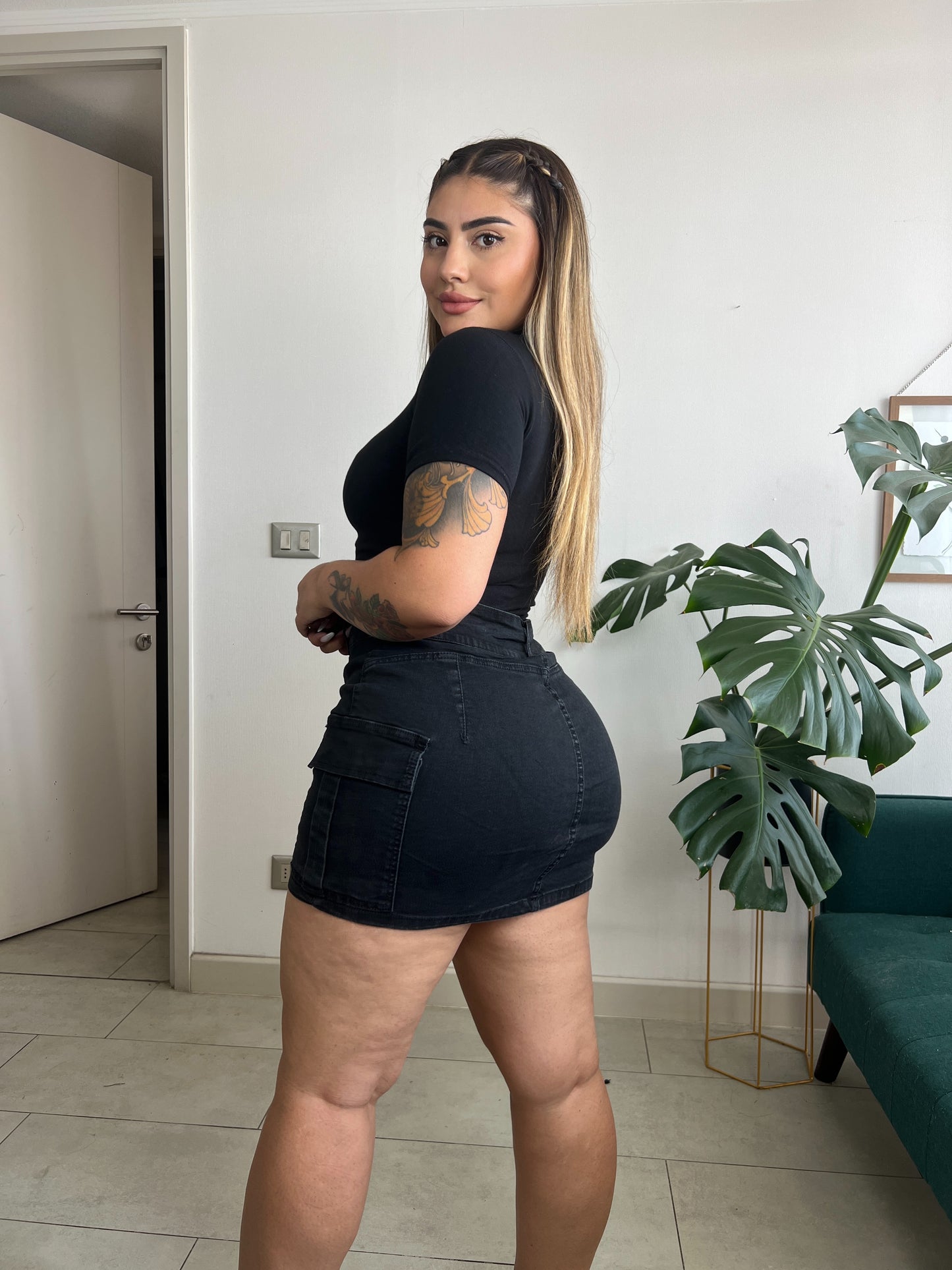 EZ04 | (C6) Falda Short Cargo Negra Confeccion Nacional | Moda Estroz | Venta Por Mayor