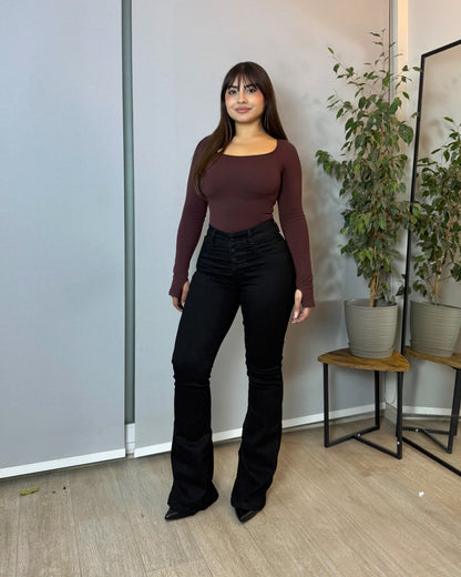EZ2534 | Jeans Flare Lineal  Botones Negro Nacional Ultra Push Up | EZ | Venta Por Mayor