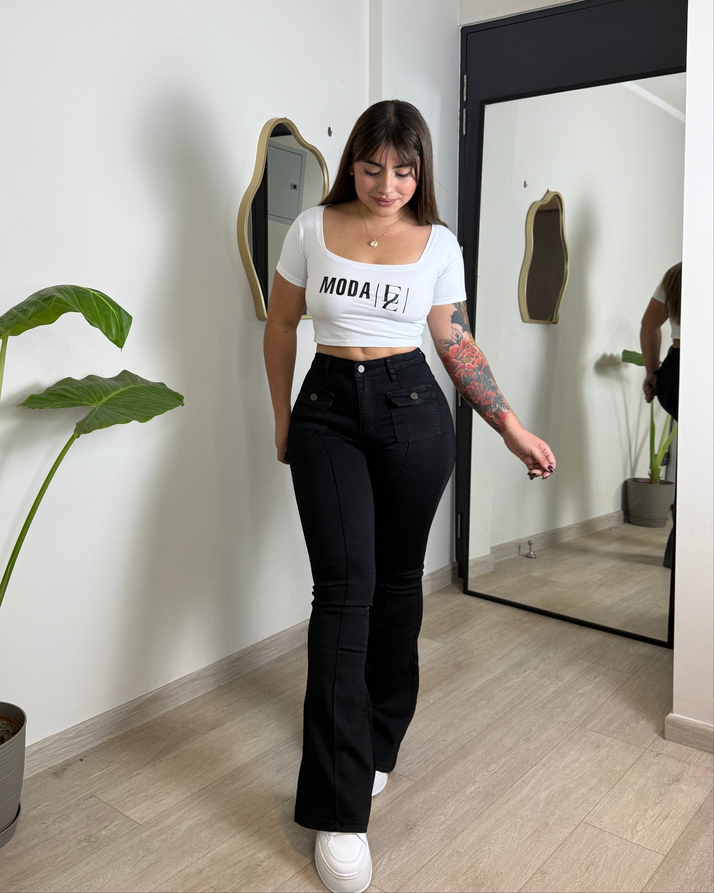 MB2067-2 (P7) | Flare Negro Lineal Bolsillos Cuadrados | Menina | Venta Por Mayor