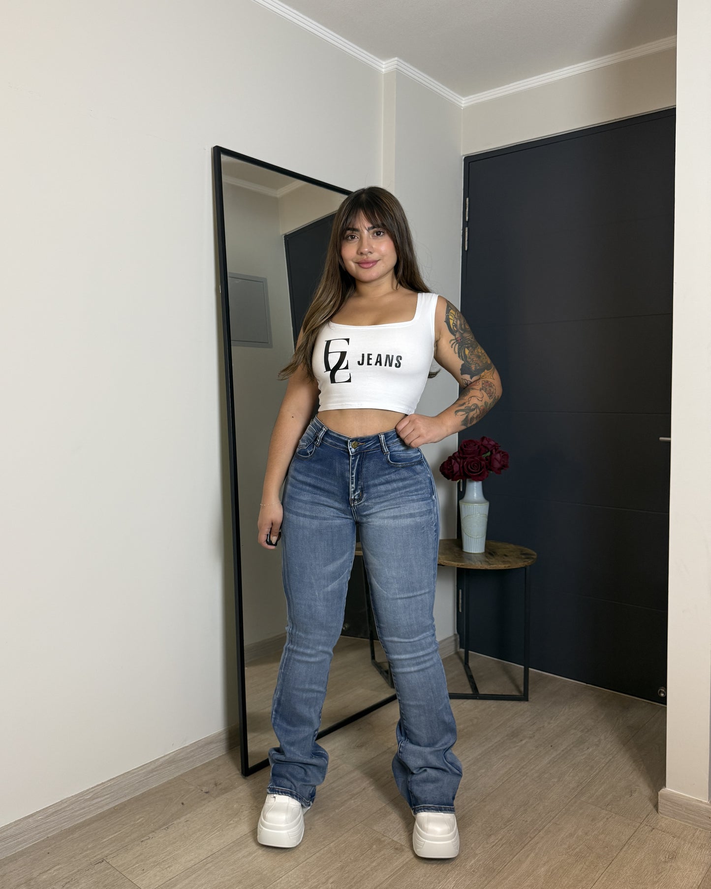 N805-2 (E2) | Flare Azul Focalizado | Menina | Venta Por Mayor