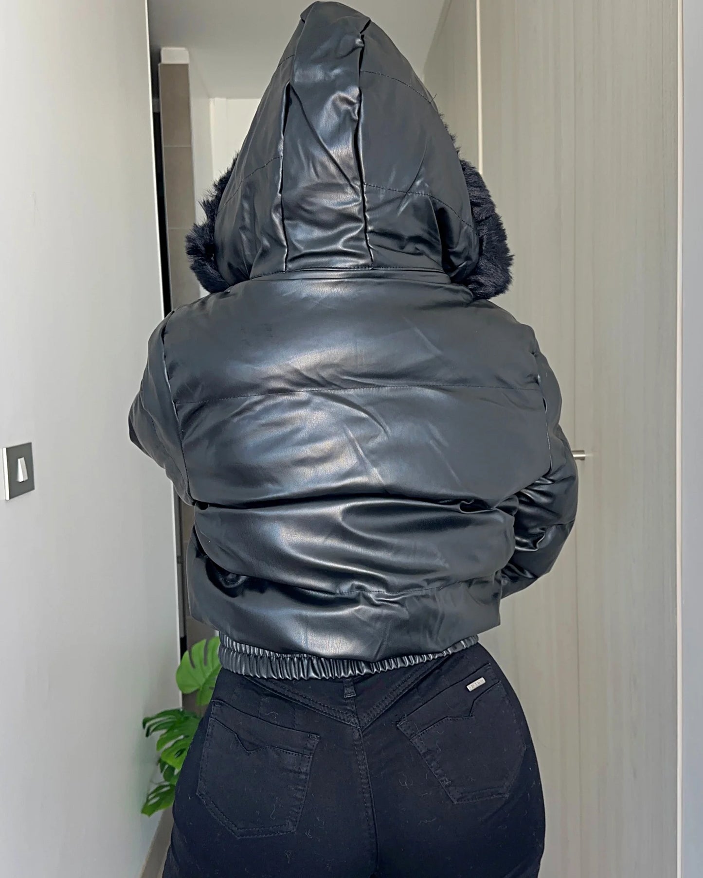 XY07 | Chaqueta Ecocuero Forrada Tedy | Moda Estroz | Venta por Mayor