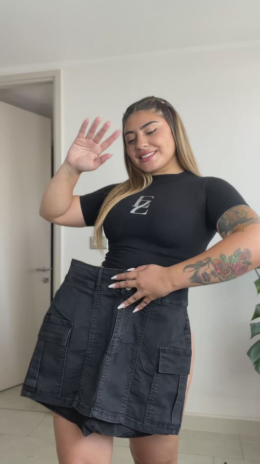 EZ04 | (C6)  Falda Short Cargo Negra Confeccion Nacional | Moda Estroz | Venta Por Mayor